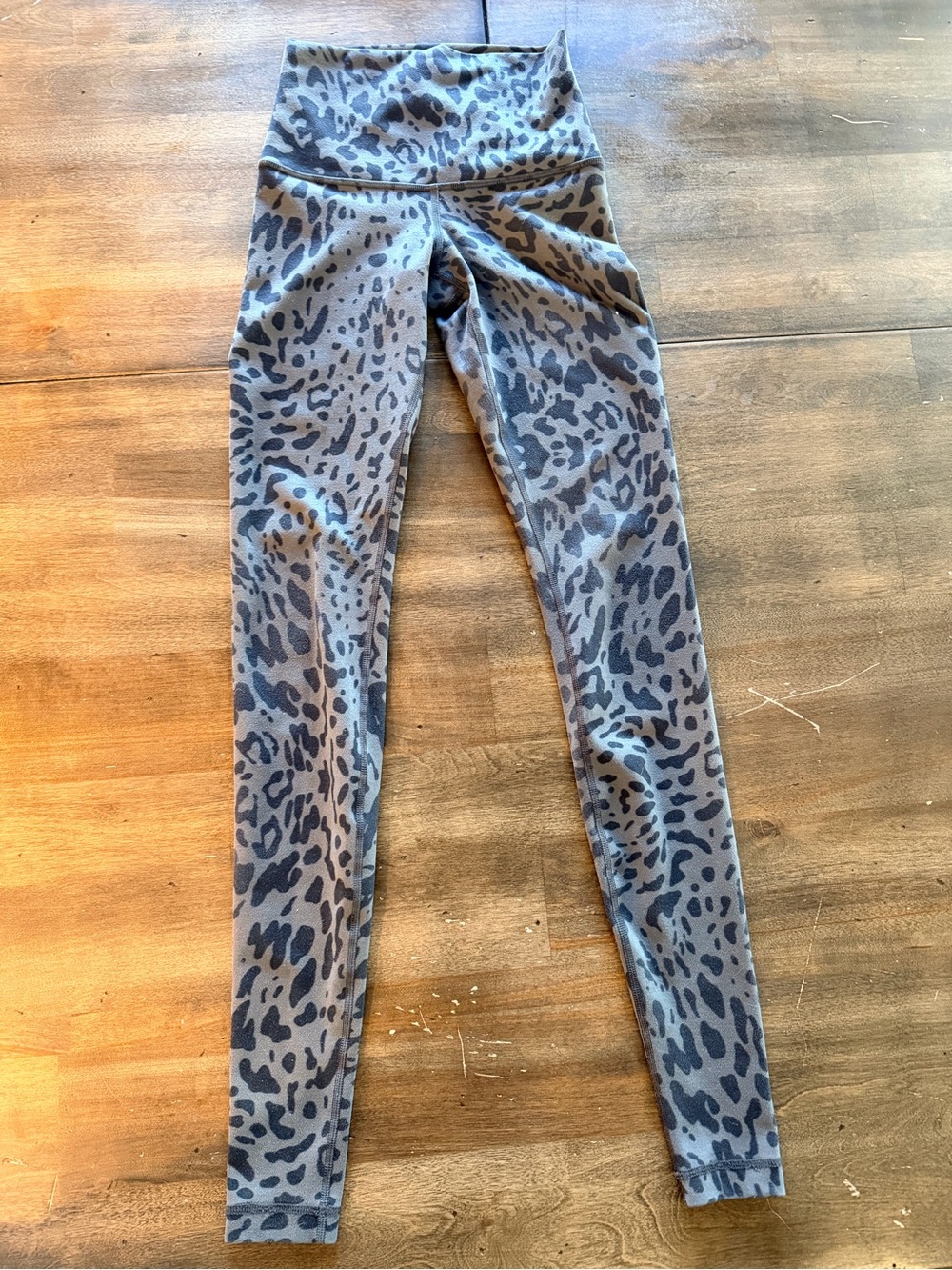 Lululemon High-Waist Grey Leopard Print Women's Leggings